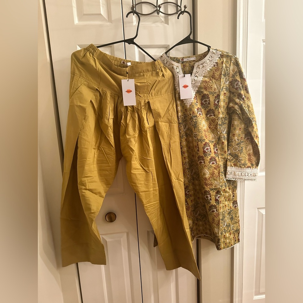 NWT Khaadi 100% cotton embroidered floral two piece. - Picture 13 of 13